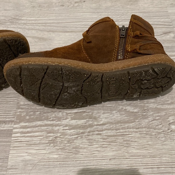 BORN boots - Picture 6 of 6